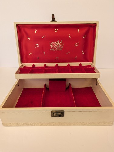 Vintage mele jewelry - vintage, box