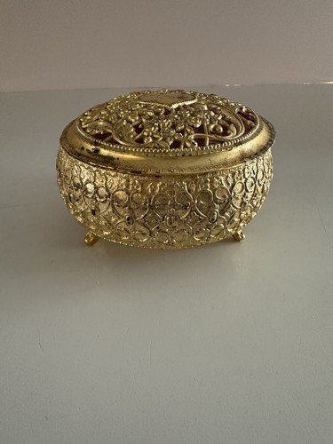 Vtg gold tone filigree - gold, jewelry