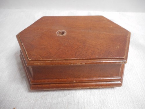 Vintage wooden sided display - 6,